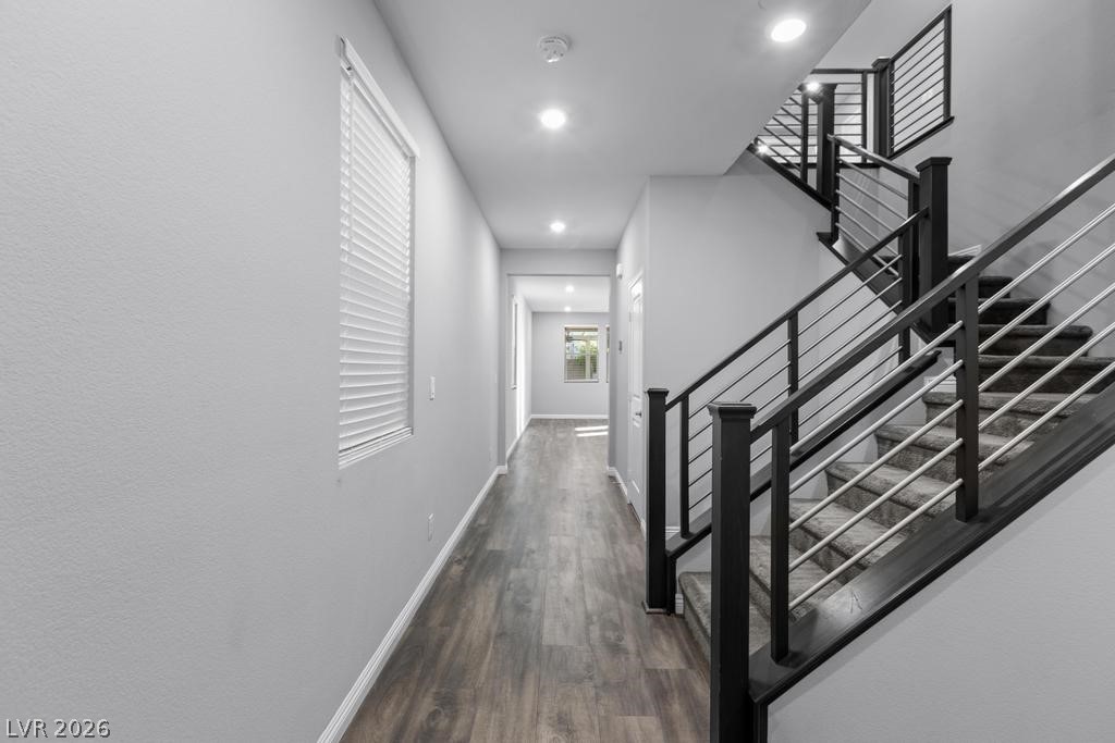 909 Riverlawn Place