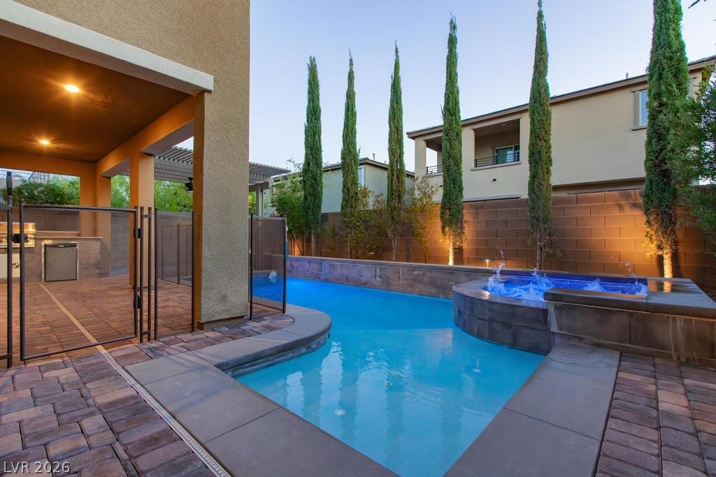 909 Riverlawn Place