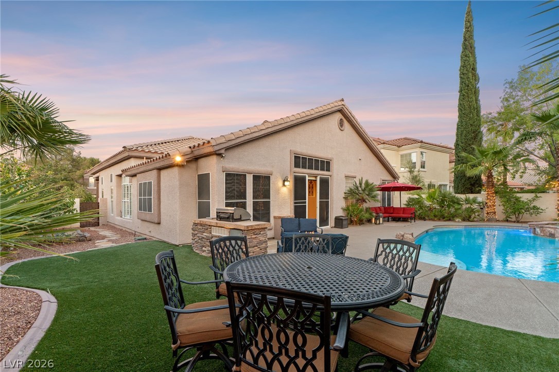 1401 Palantine Hill Drive
