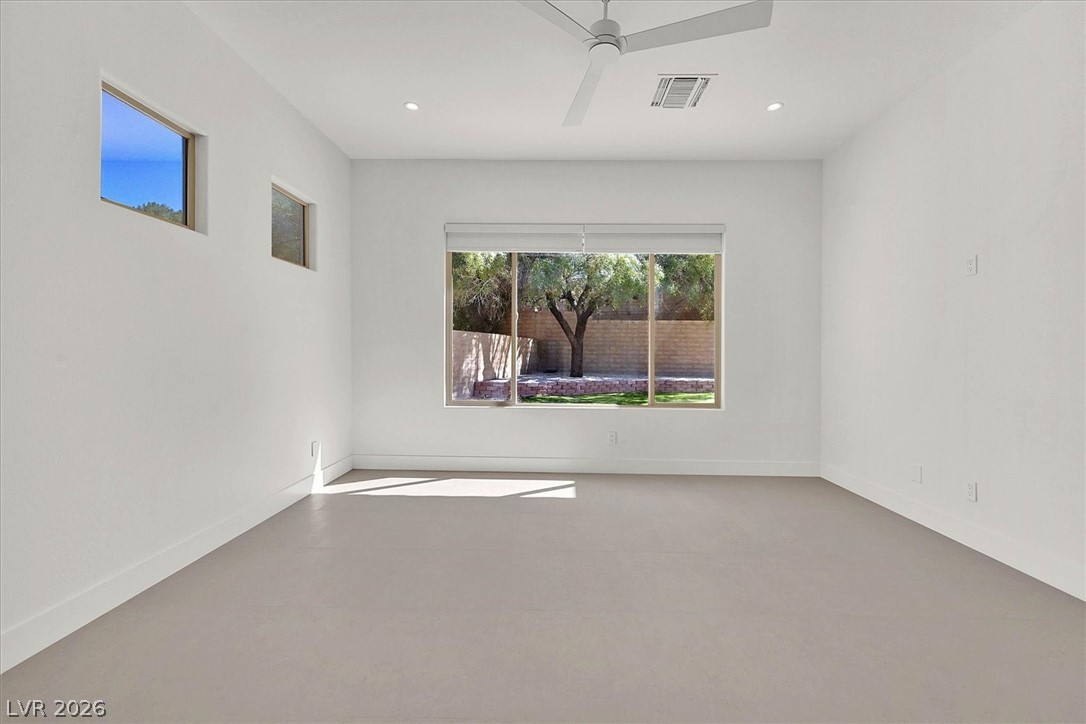 11 Fountainhead Circle