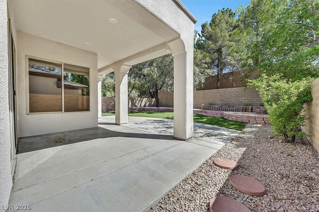 11 Fountainhead Circle