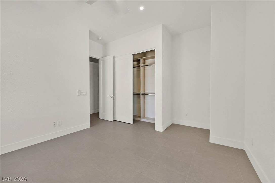 11 Fountainhead Circle