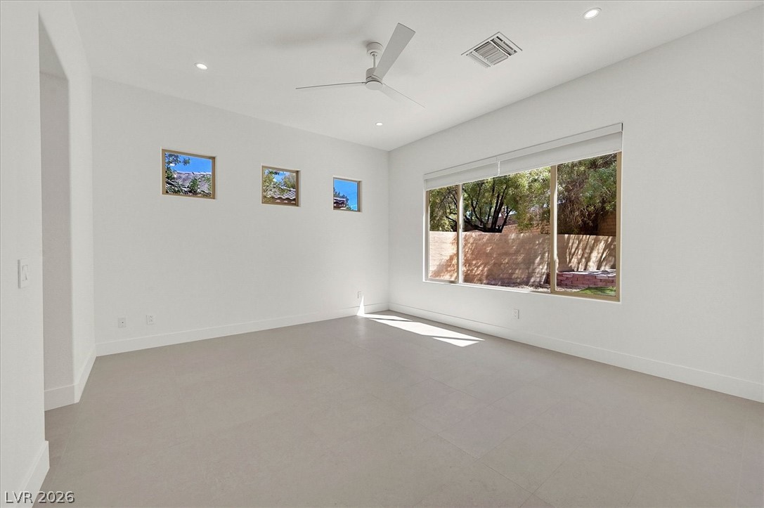 11 Fountainhead Circle