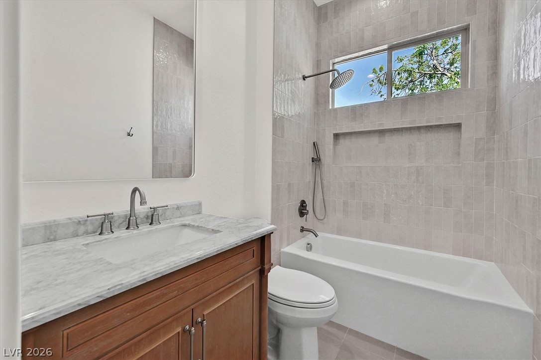 11 Fountainhead Circle