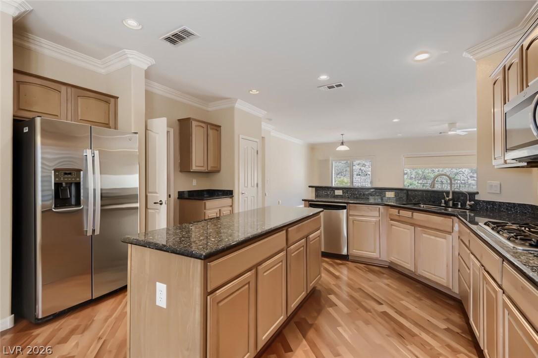 2090 Gunnison Place