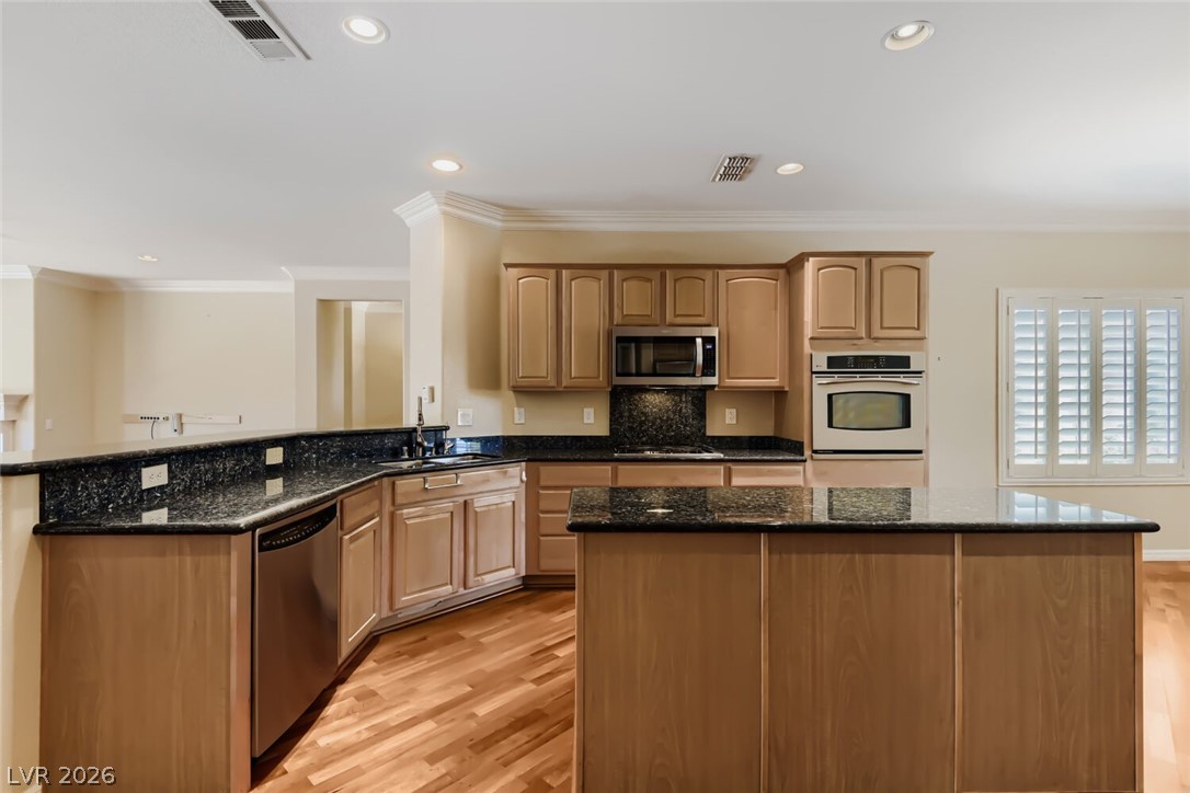 2090 Gunnison Place