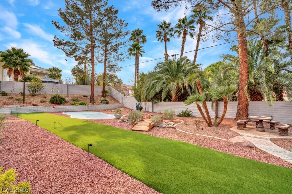 7 Larkside Court