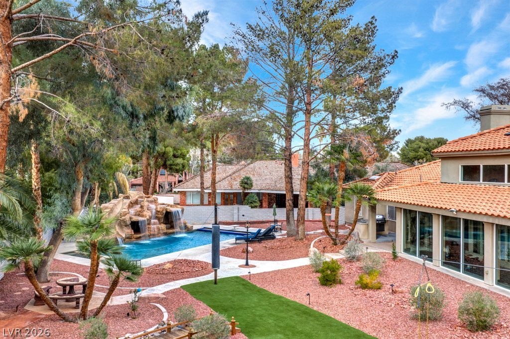 7 Larkside Court