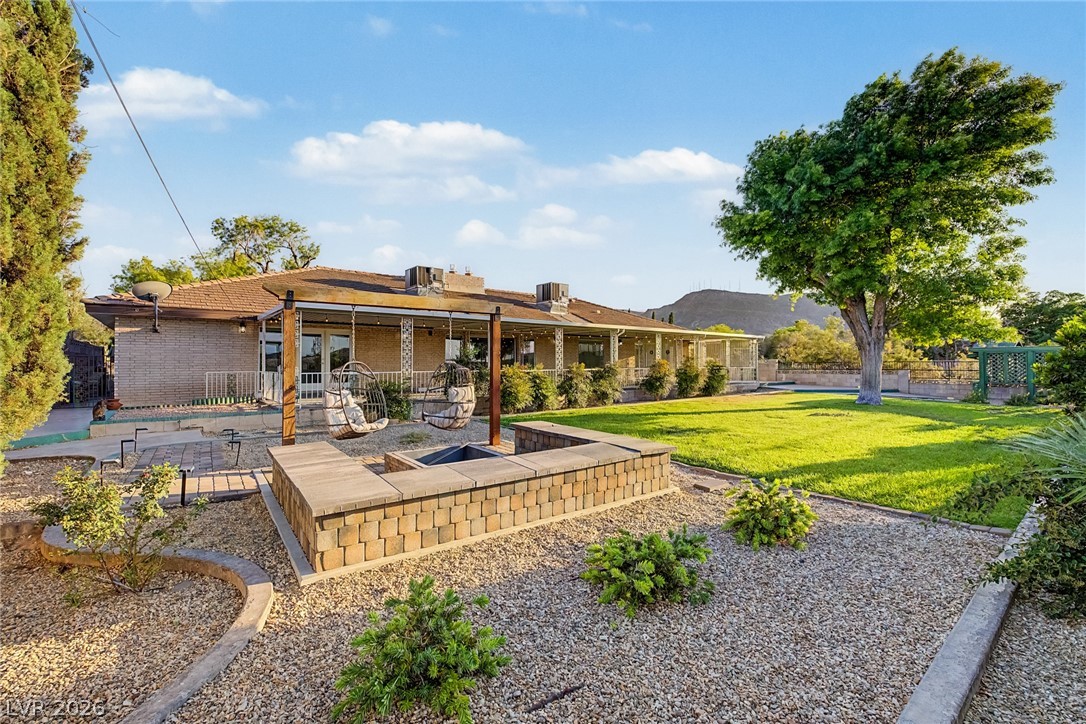 236 East Country Club Drive