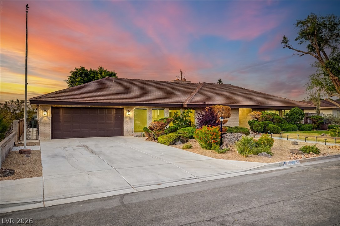 236 East Country Club Drive