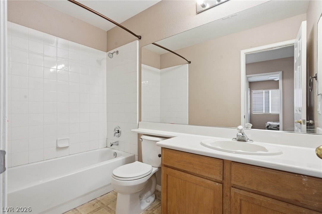 7630 Glorietta Bay Court