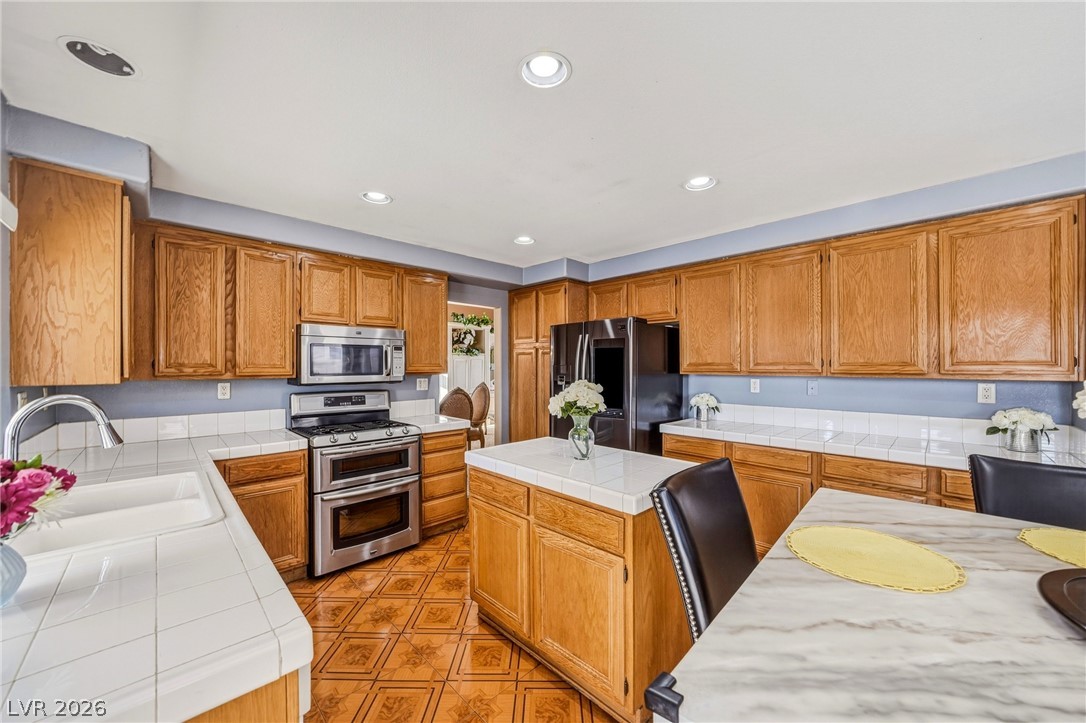 6115 Dawn View Lane