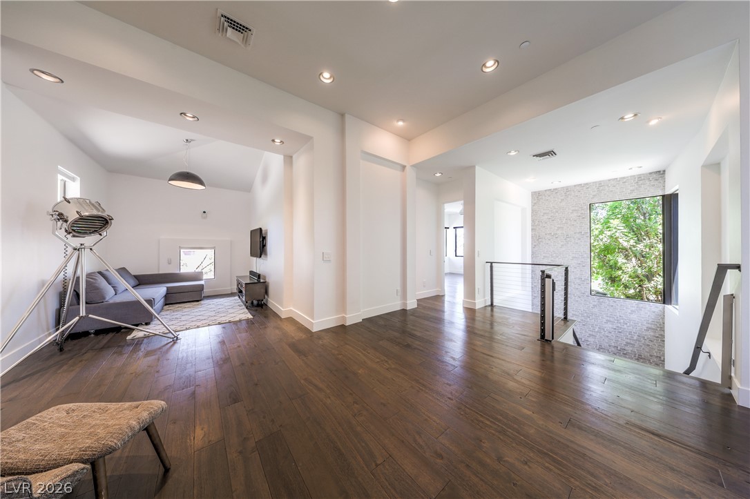 1501 Foothills Village Drive