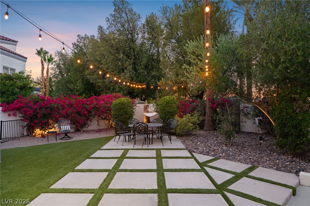 2233 Versailles Court
