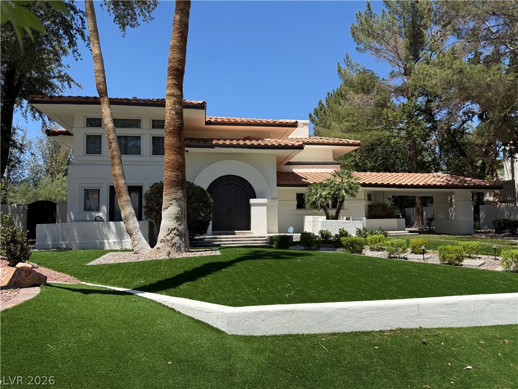 2233 Versailles Court