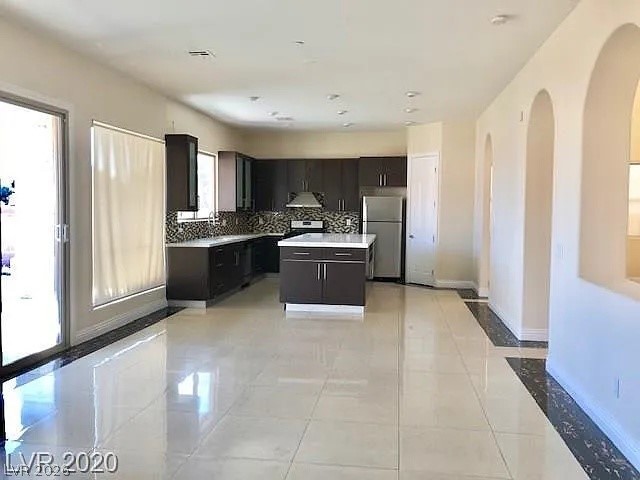 2552 Regency Cove Court
