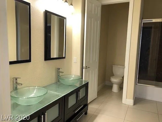2552 Regency Cove Court