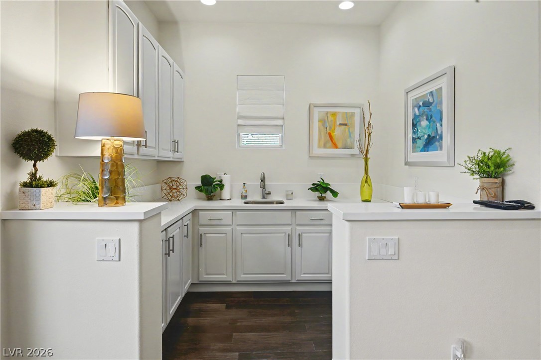 24 Panorama Crest Avenue
