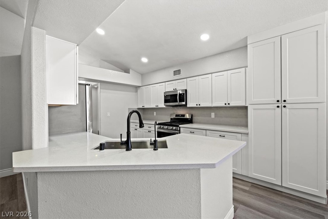 2720 Brookstone Court