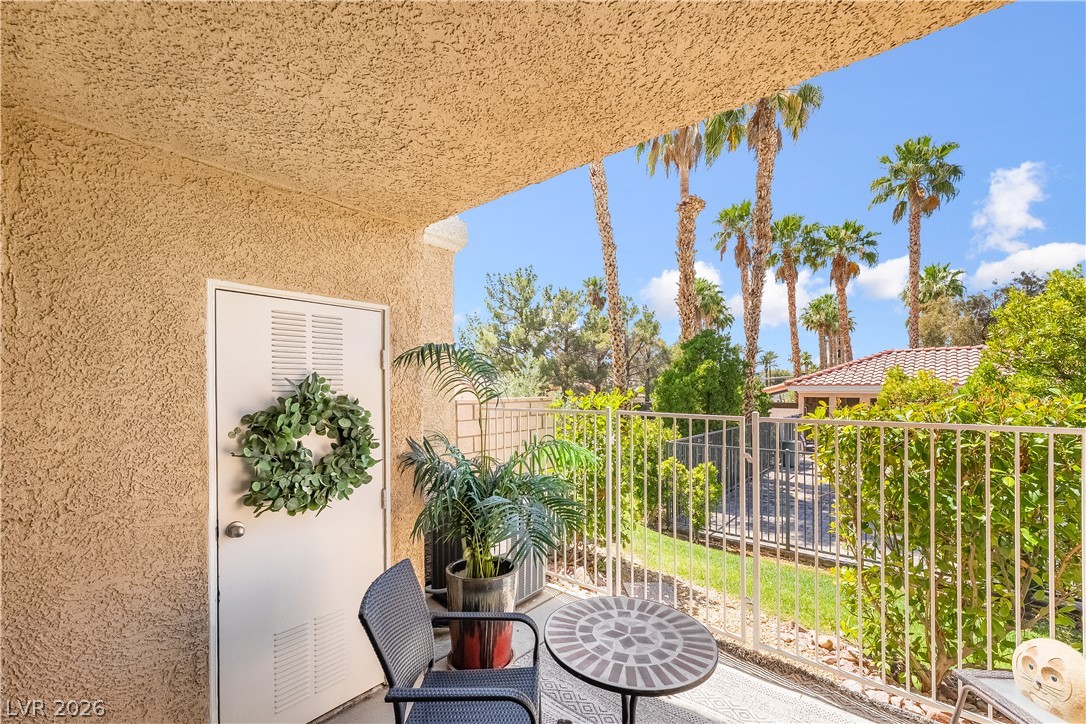 251 South Green Valley Parkway 5612