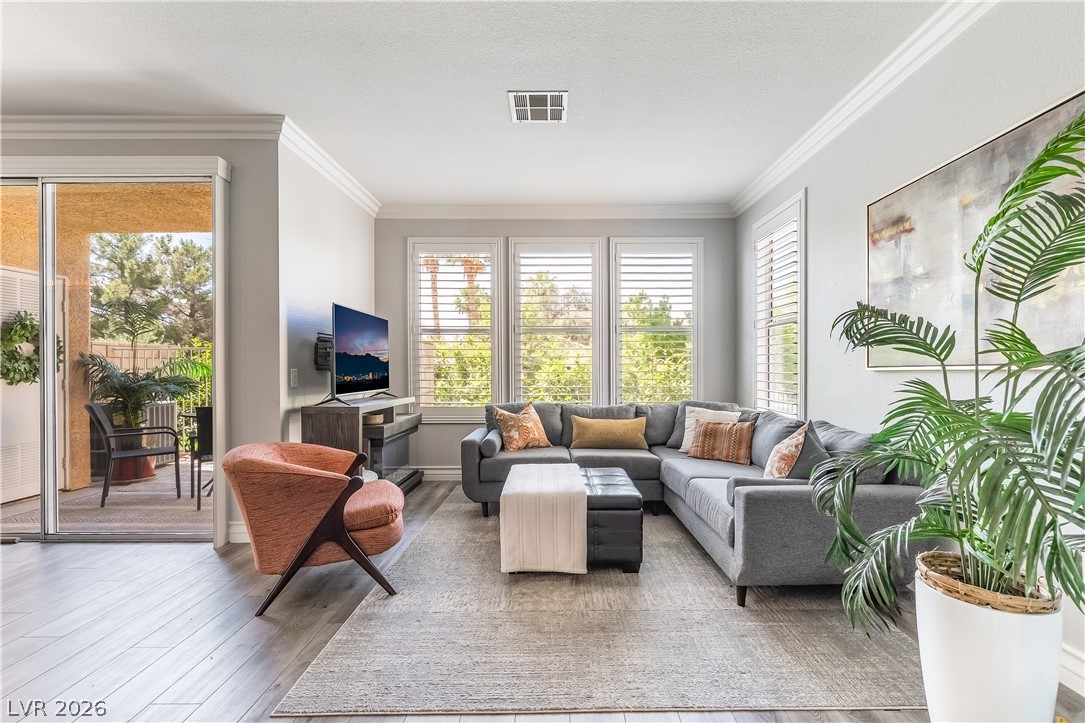 251 South Green Valley Parkway 5612