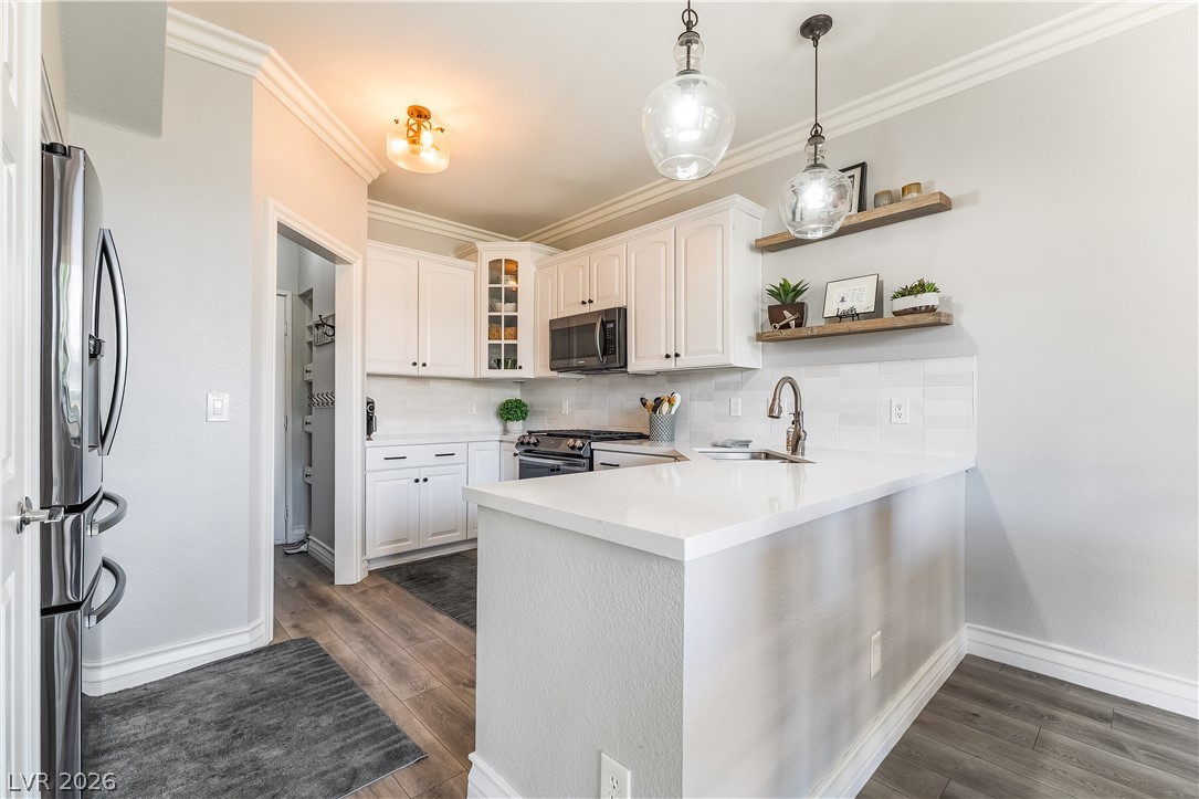 251 South Green Valley Parkway 5612