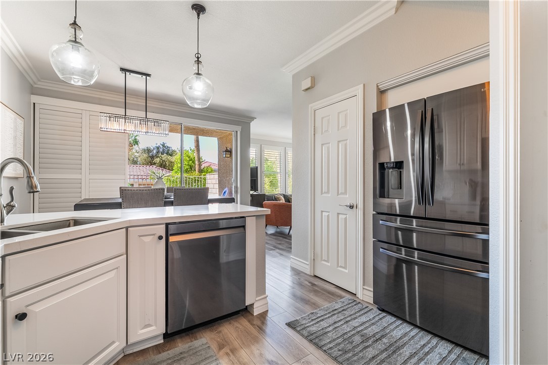 251 South Green Valley Parkway 5612
