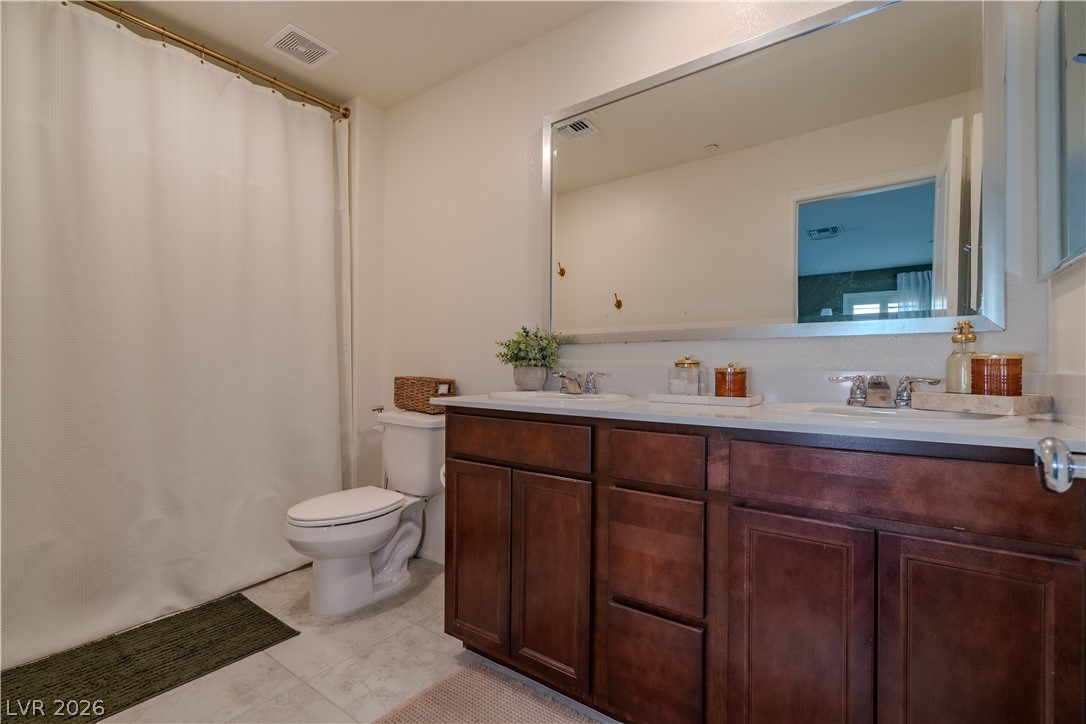 1126 Glistening Acres Ave