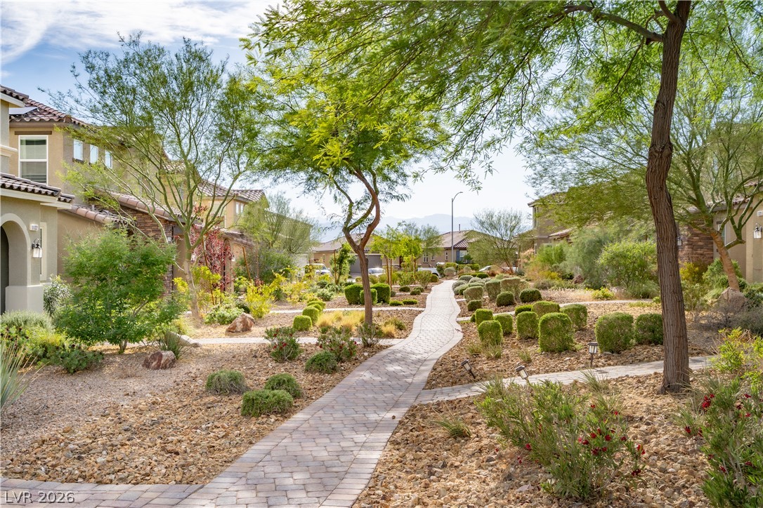 1126 Glistening Acres Ave
