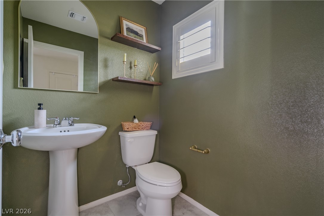 1126 Glistening Acres Ave