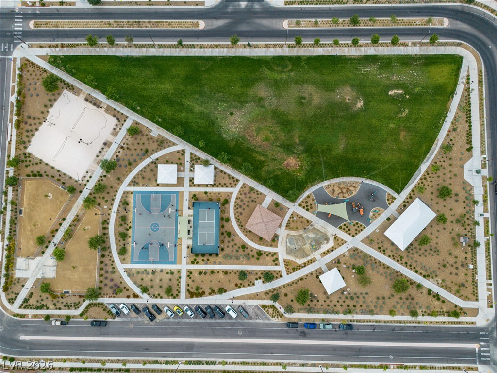1126 Glistening Acres Ave