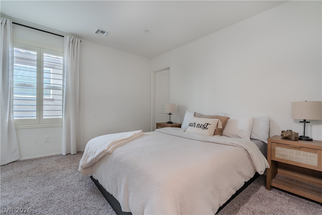 1126 Glistening Acres Ave