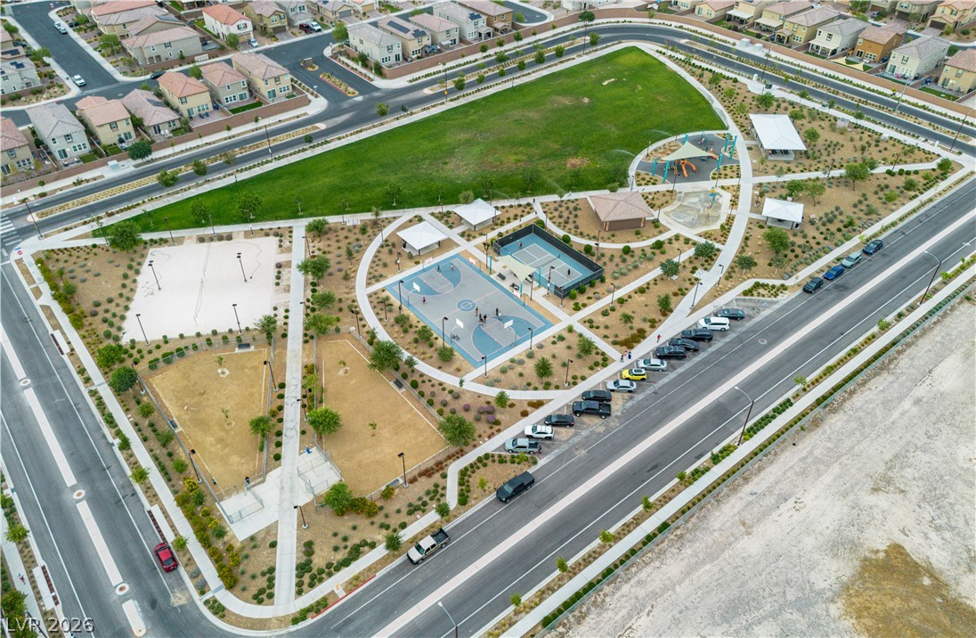 1126 Glistening Acres Ave