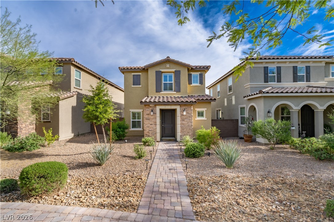 1126 Glistening Acres Ave