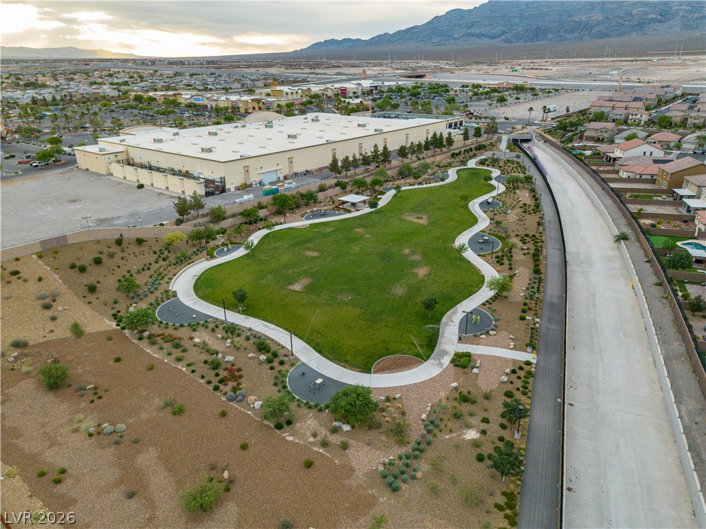 1126 Glistening Acres Ave