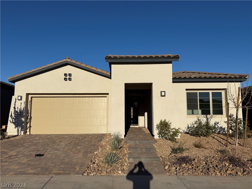 162 Sun Glaze Avenue