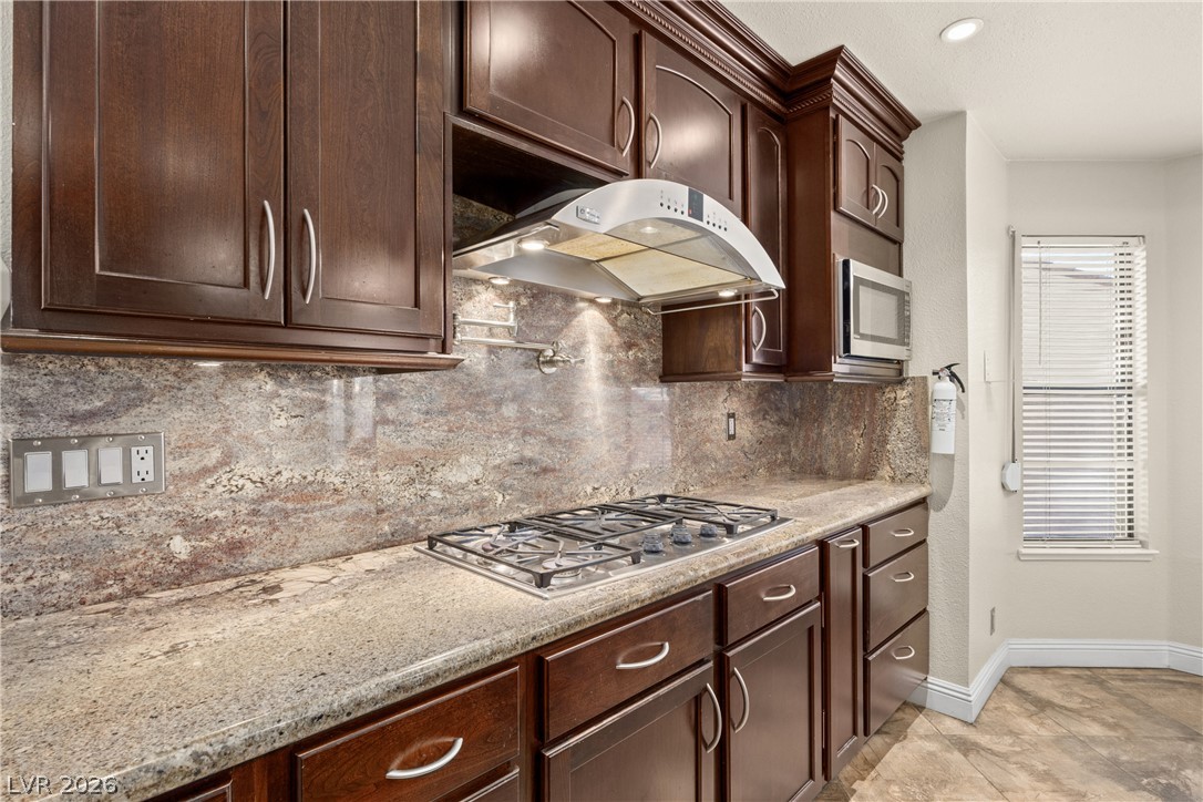 9105 Safeport Cove Court