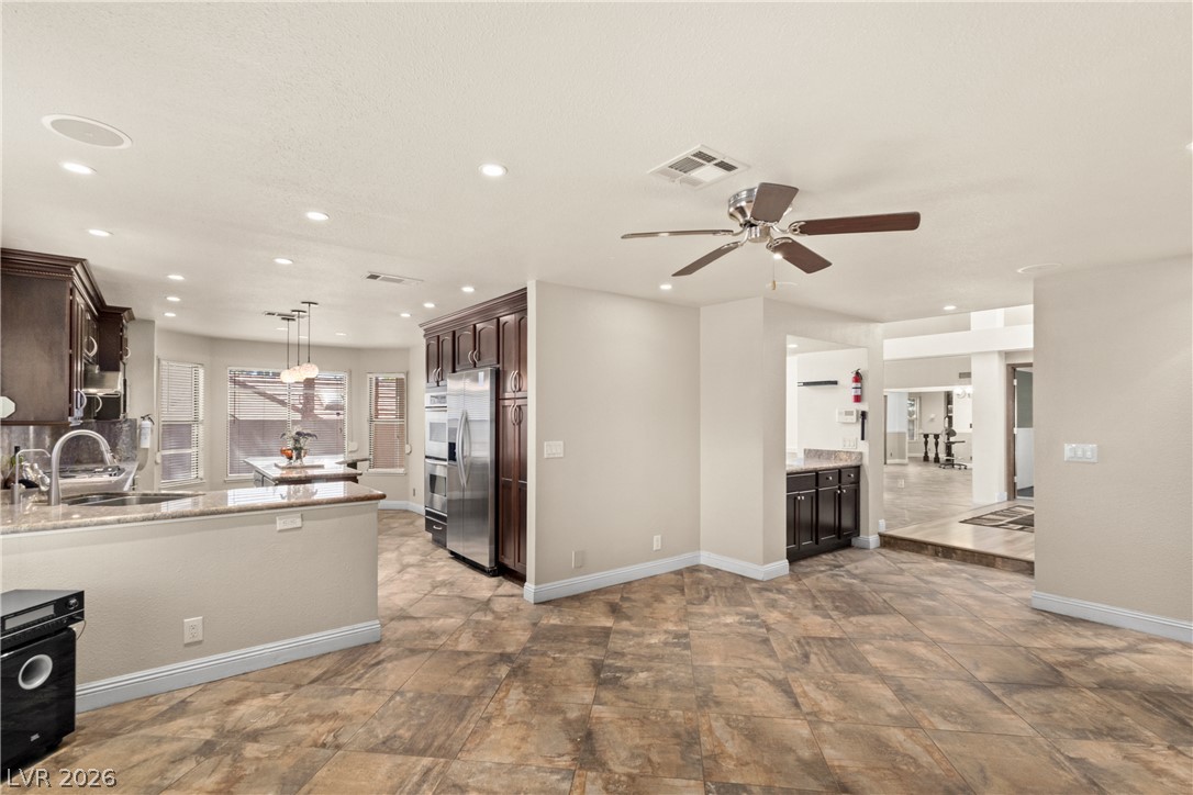 9105 Safeport Cove Court