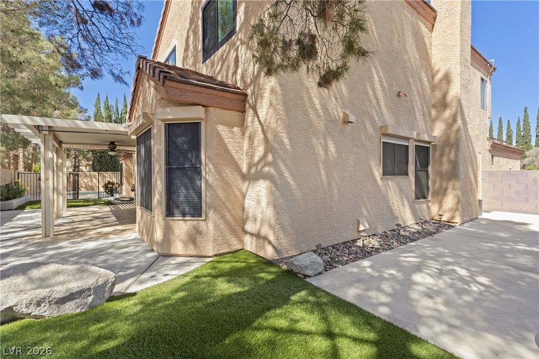 9105 Safeport Cove Court