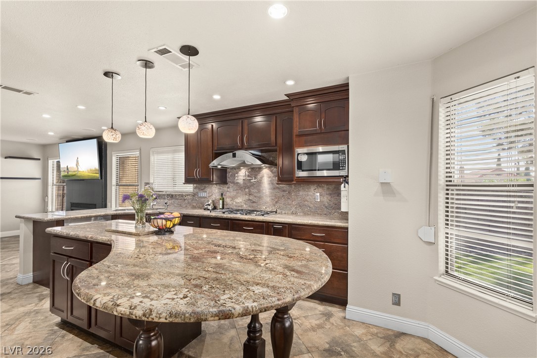 9105 Safeport Cove Court
