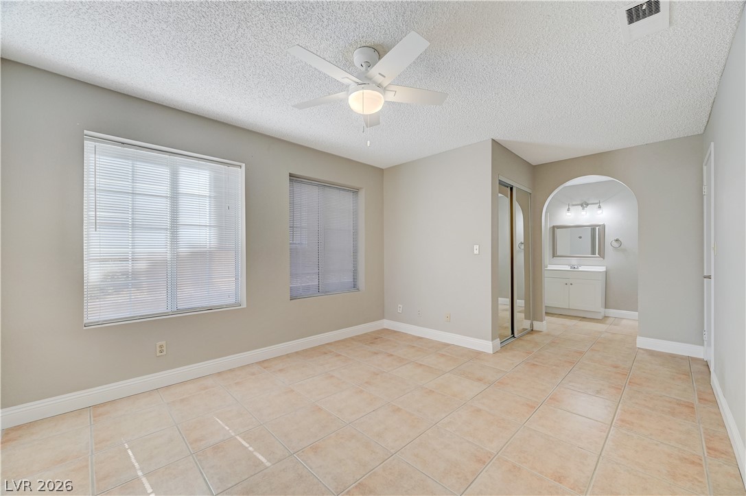 2200 South Fort Apache Road 1081