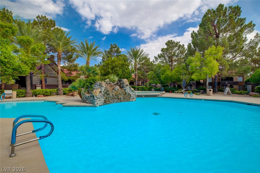 2200 South Fort Apache Road 1081