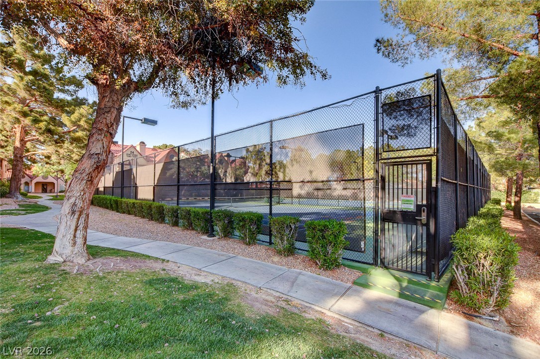 2200 South Fort Apache Road 1081
