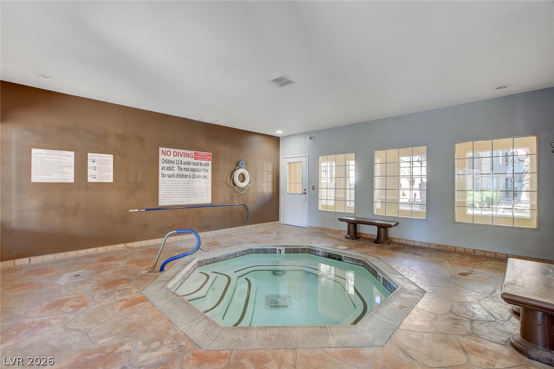2200 South Fort Apache Road 1081