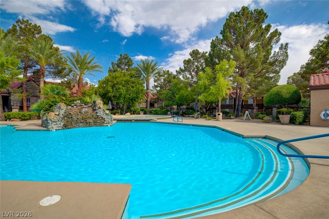 2200 South Fort Apache Road 1081