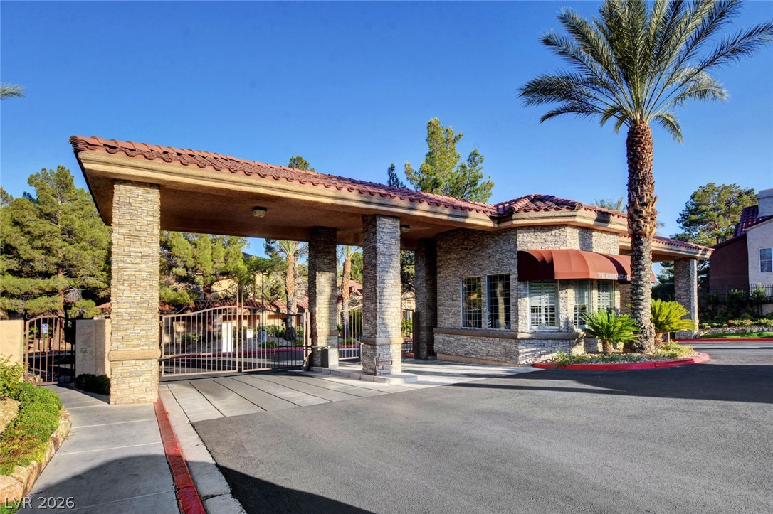2200 South Fort Apache Road 1081