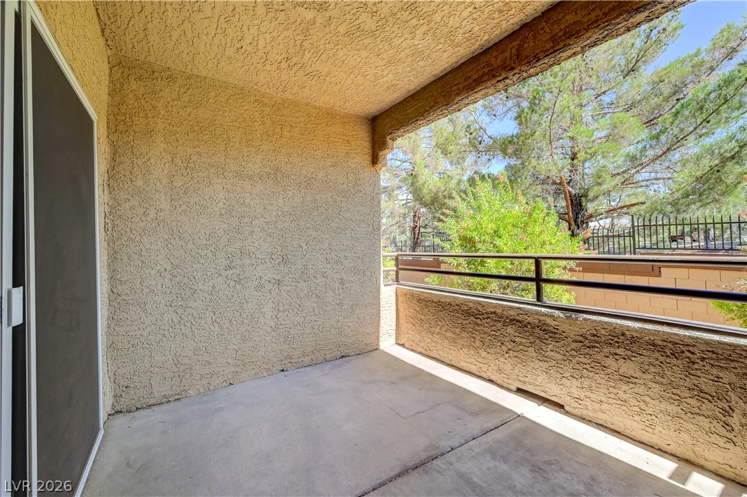 2200 South Fort Apache Road 1081