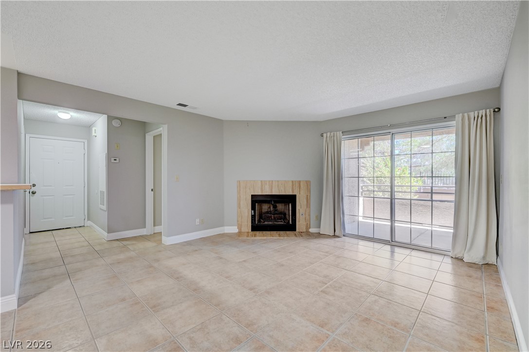 2200 South Fort Apache Road 1081