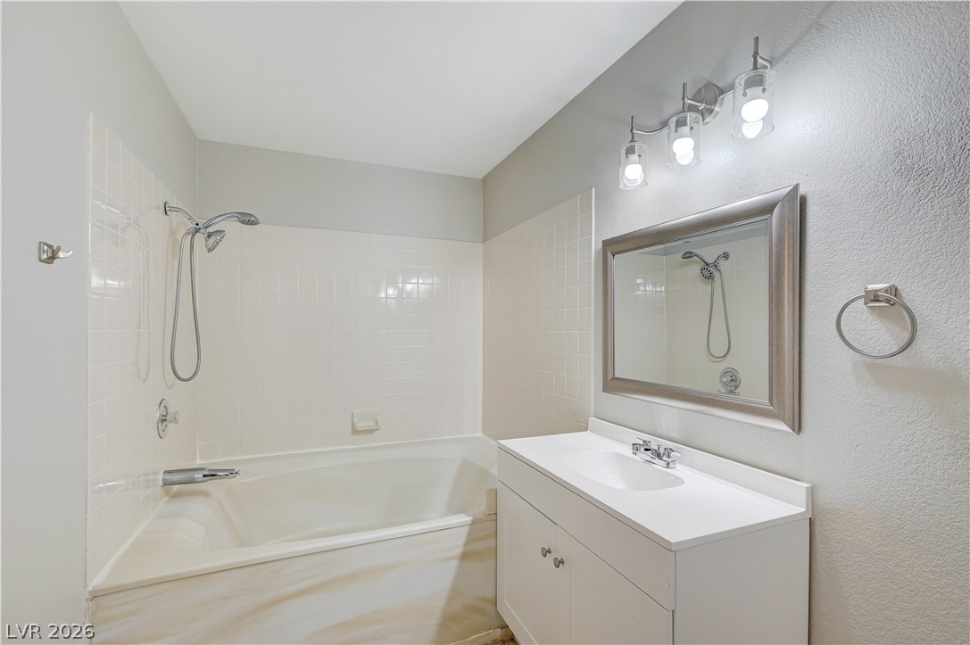 2200 South Fort Apache Road 1081