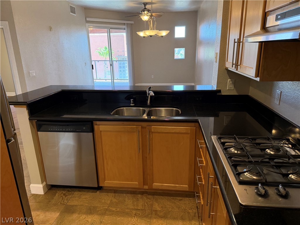 55 AGATE Avenue 409
